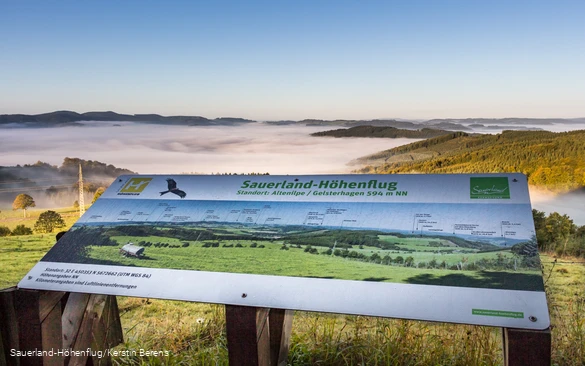 Sauerland-Höhenflug, Panoramatafel über Altenilpe