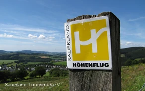 Panoramaweg oberhalb von Holthausen