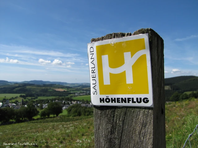 Panoramaweg oberhalb von Holthausen